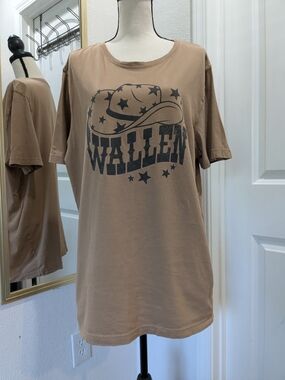 Honest Tee Clothing " Wallen " Women's Short Sleeve Graphic Tee in Brown